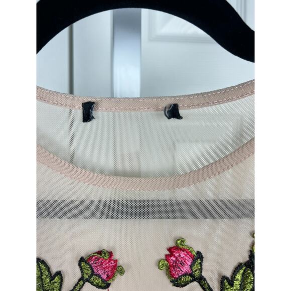 Sheer Nude Sleeveless Bodysuit Applied Rose Applique on Chest Bust 28 (XXS) - Picture 3 of 8